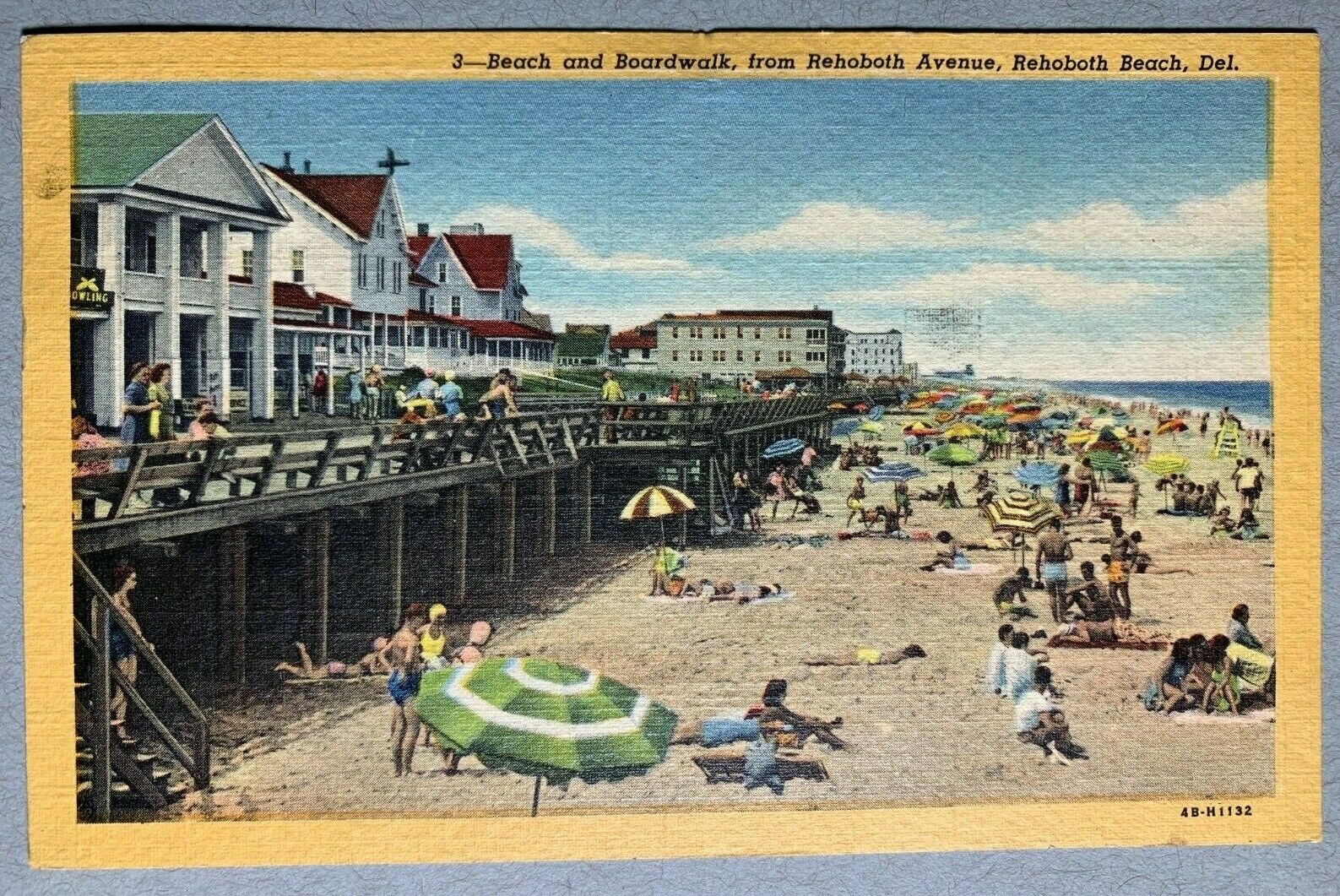 Linen Postcard Rehoboth Beach De - C1940s Boardwalk And Beach