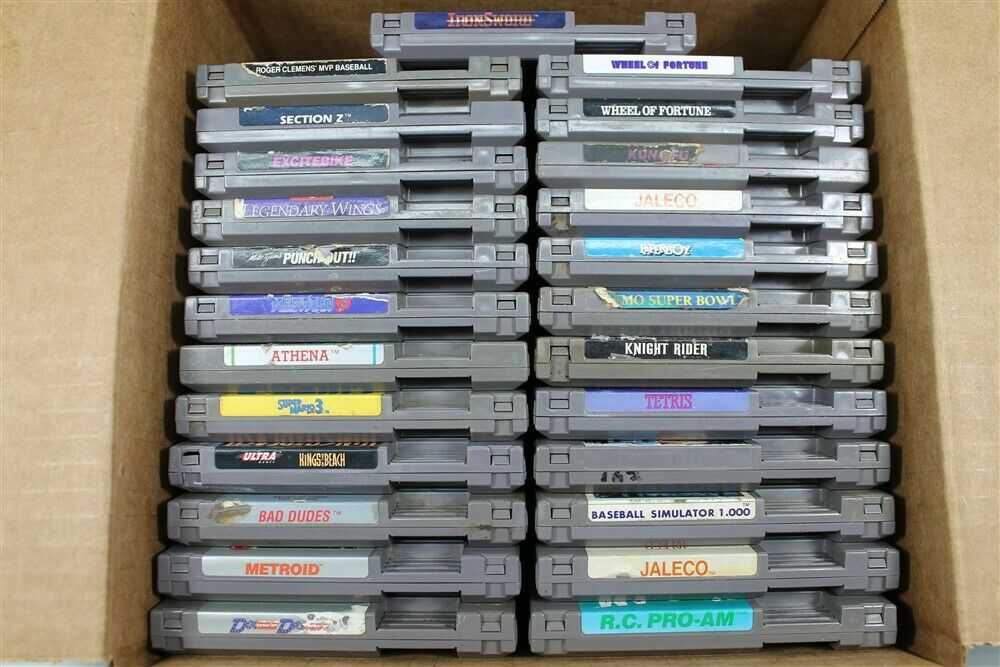 Discounted Nintendo Nes Lot Of 25 Games - Megaman 3, Metroid, Super Mario Bros 3