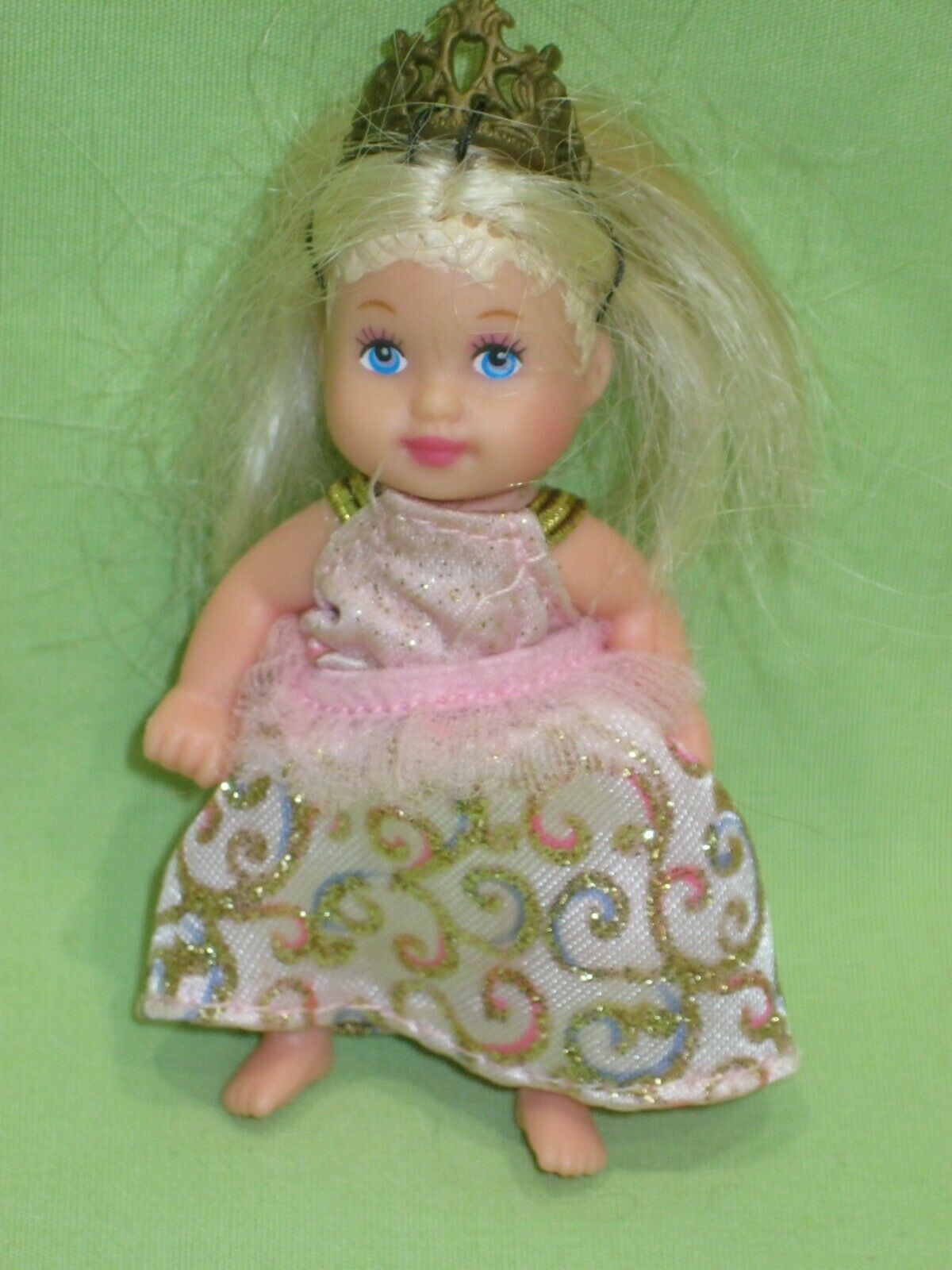 Barbie 2003 Sister Krissy Princess Palace Playset Baby Doll In Dress & Crown